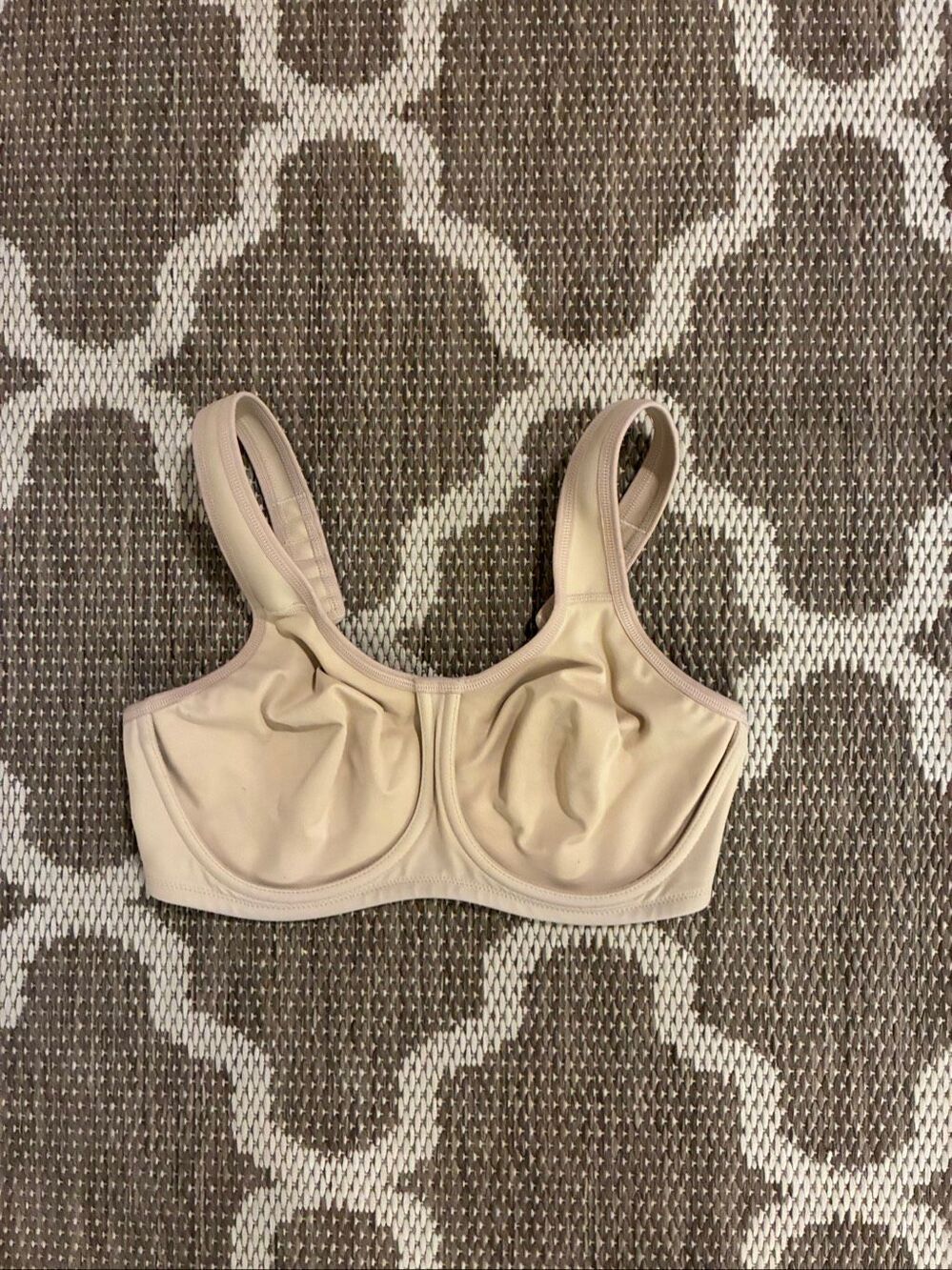 Wacoal Simone High Impact under wire bra 855170 size 34D